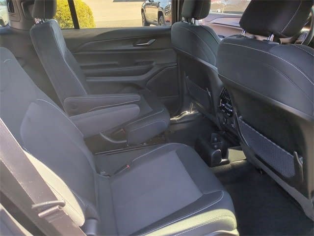 Used 2024 Jeep Grand Cherokee L Laredo w/ Luxury Tech Group I image 23