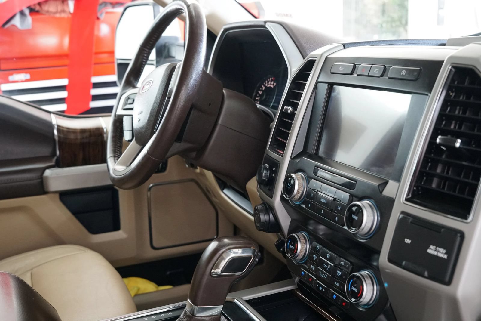 Used 2019 Ford F150 Lariat w/ Equipment Group 502A Luxury RWD image 43