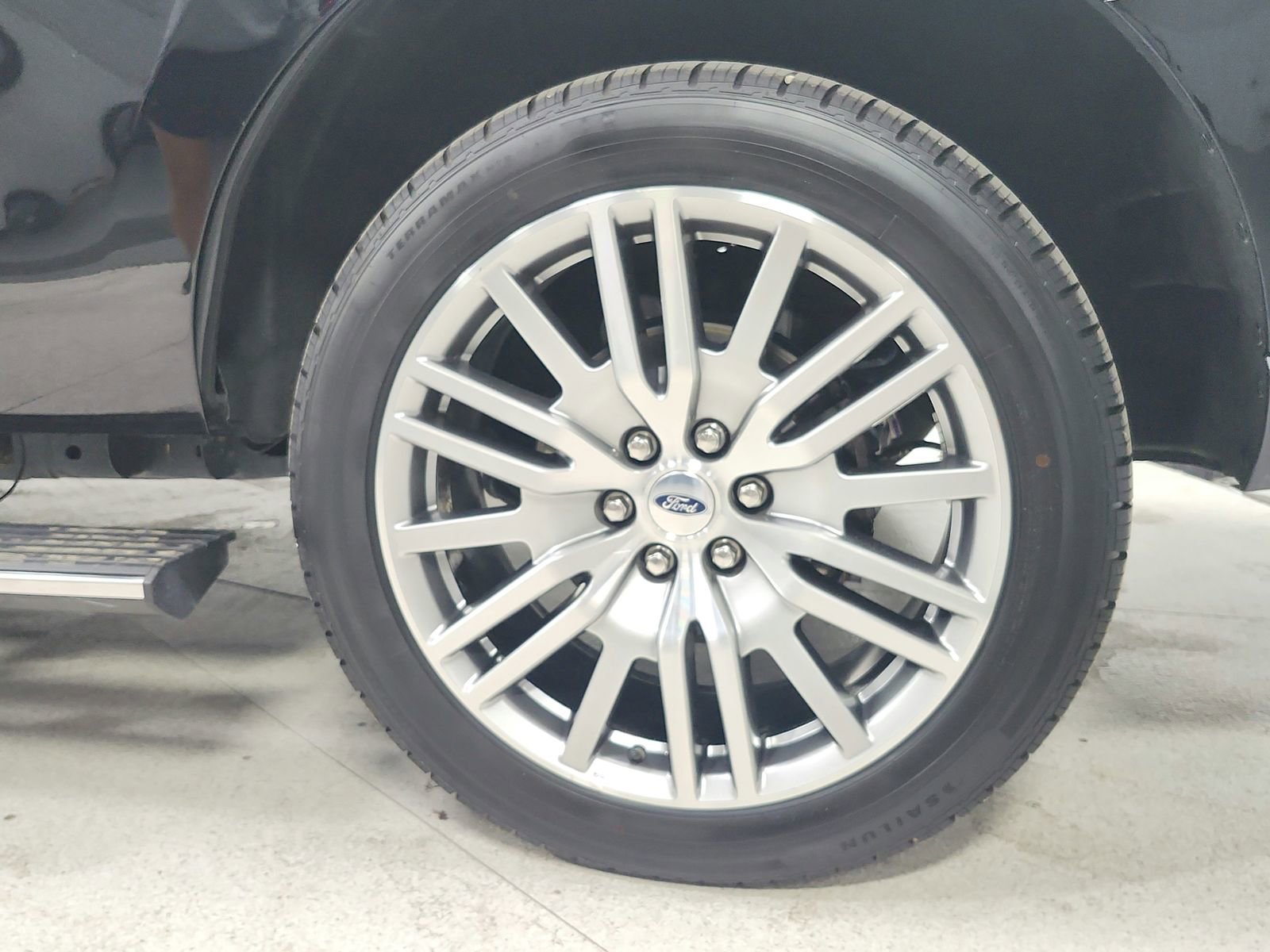 Used 2024 Ford Expedition Limited AWD/4WD image 47