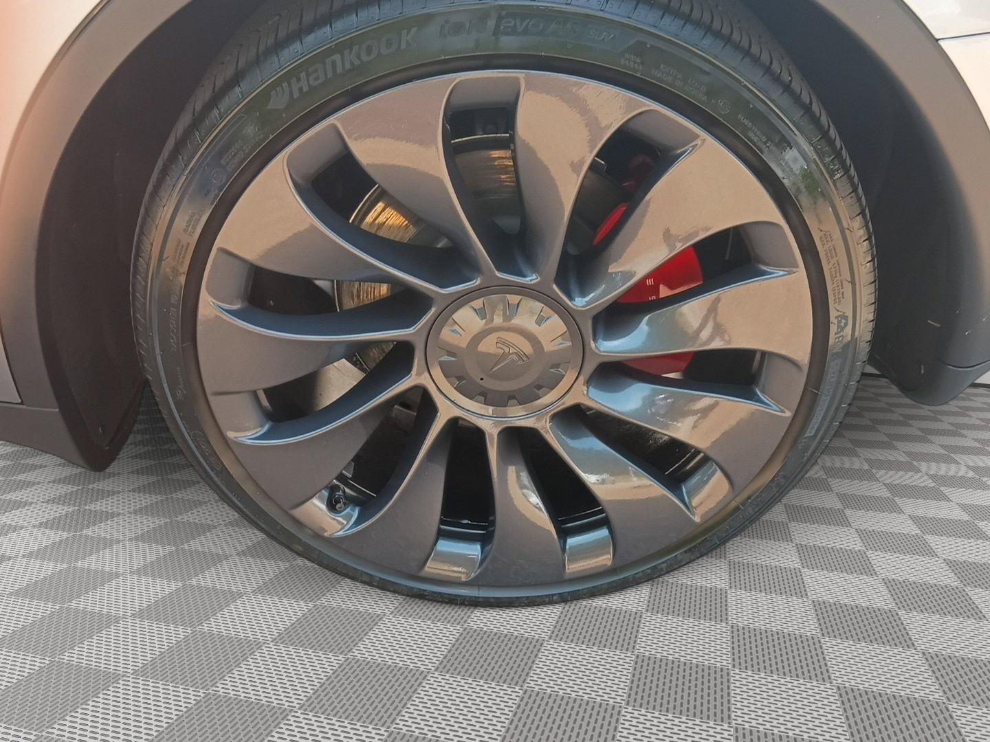 Used 2025 Tesla Model Y Performance AWD/4WD image 10