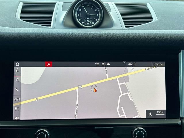 Used 2022 Porsche Macan Base image 22