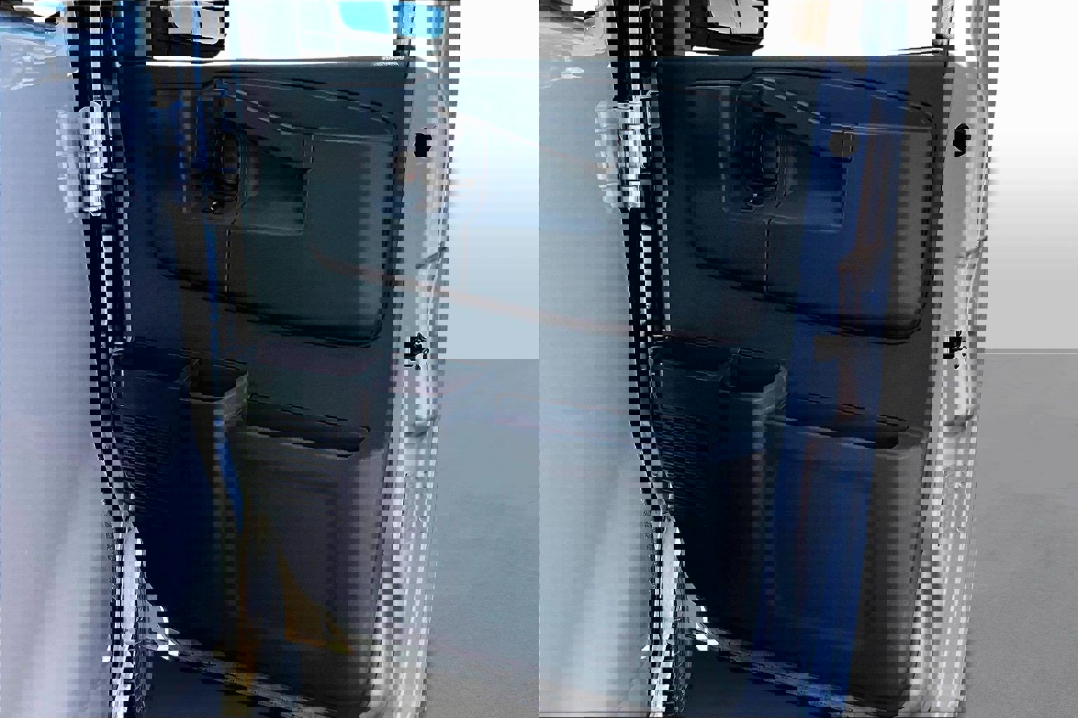 Used 2016 Chevrolet Express 3500 LT w/ LT Preferred Equipment Group image 15