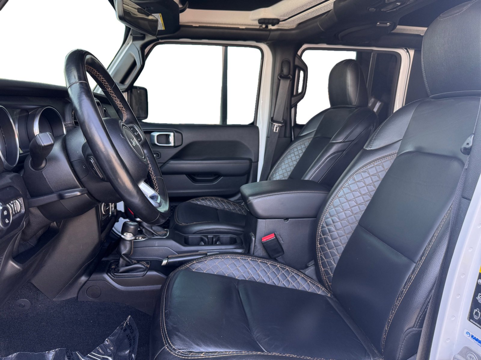 Used 2021 Jeep Gladiator Overland AWD/4WD image 9