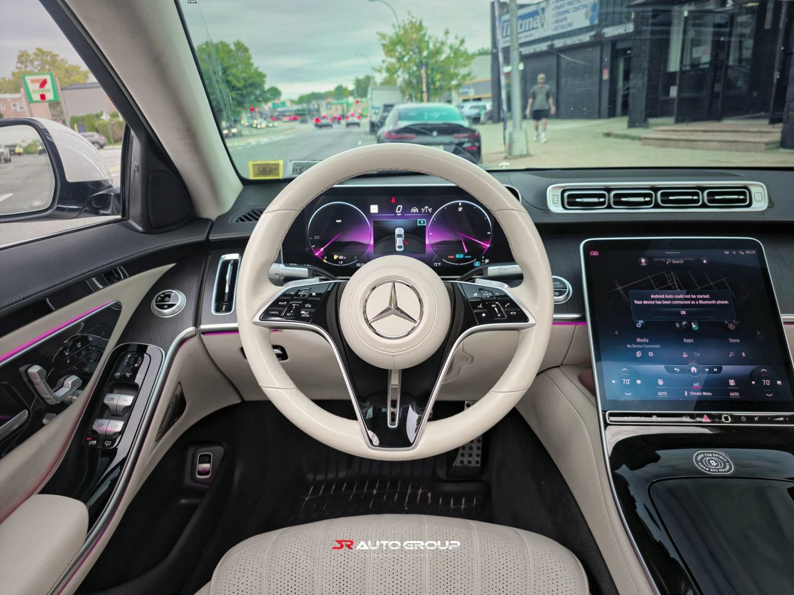 Used 2022 Mercedes-Benz S 500 4MATIC w/ AMG Line Package image 26