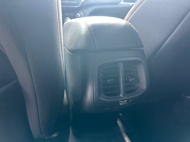 Used 2019 Jeep Cherokee Latitude w/ Cold Weather Group AWD/4WD image 20