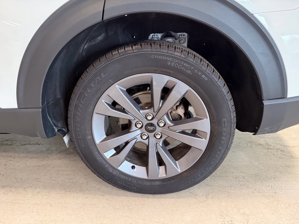 Certified 2023 Ford Explorer XLT w/ Equipment Group 202A AWD/4WD image 36