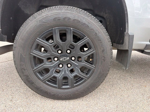 Used 2026 Chevrolet Colorado W/T w/ WT Custom Package RWD image 8