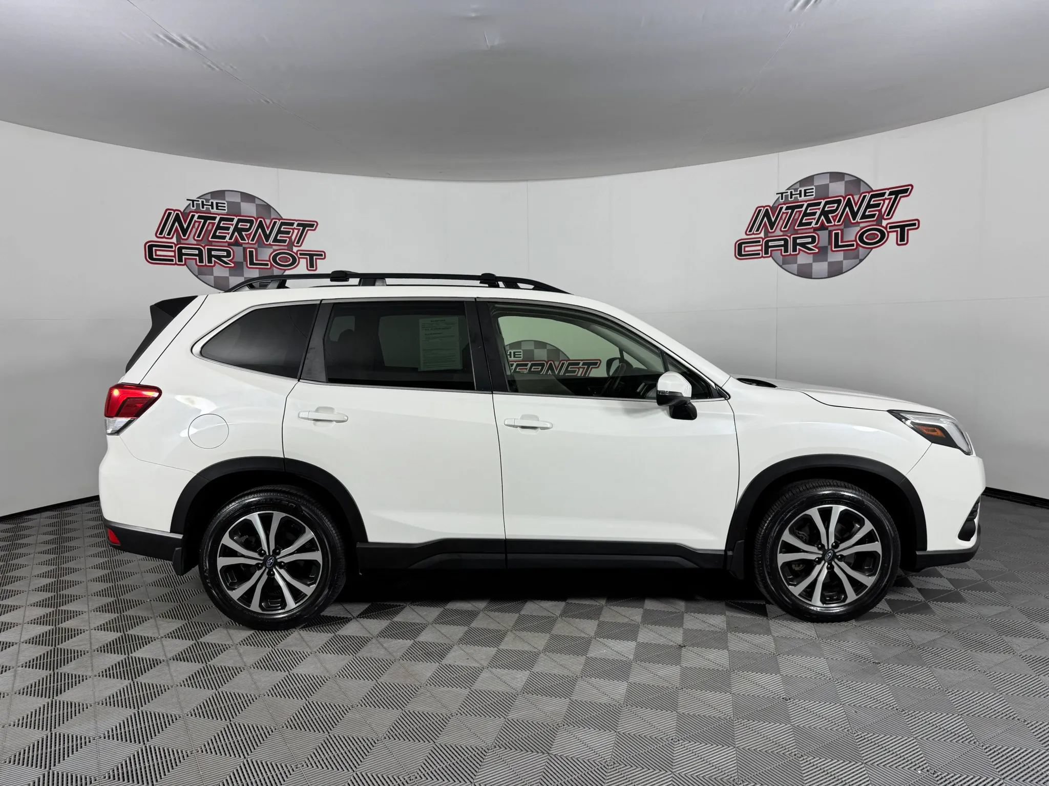 Used 2024 Subaru Forester Limited AWD/4WD image 8