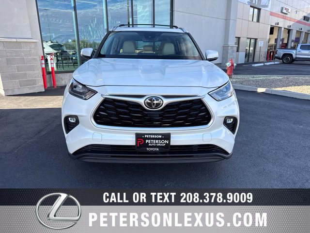 Used 2020 Toyota Highlander XLE AWD/4WD image 10