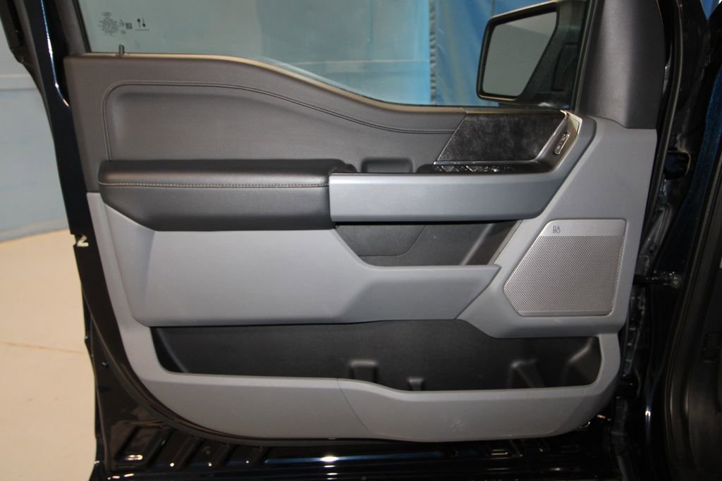 Used 2022 Ford F150 XLT w/ Equipment Group 302A High image 5