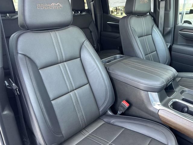 Used 2025 Chevrolet Silverado 1500 High Country w/ High Country Premium Package AWD/4WD image 22