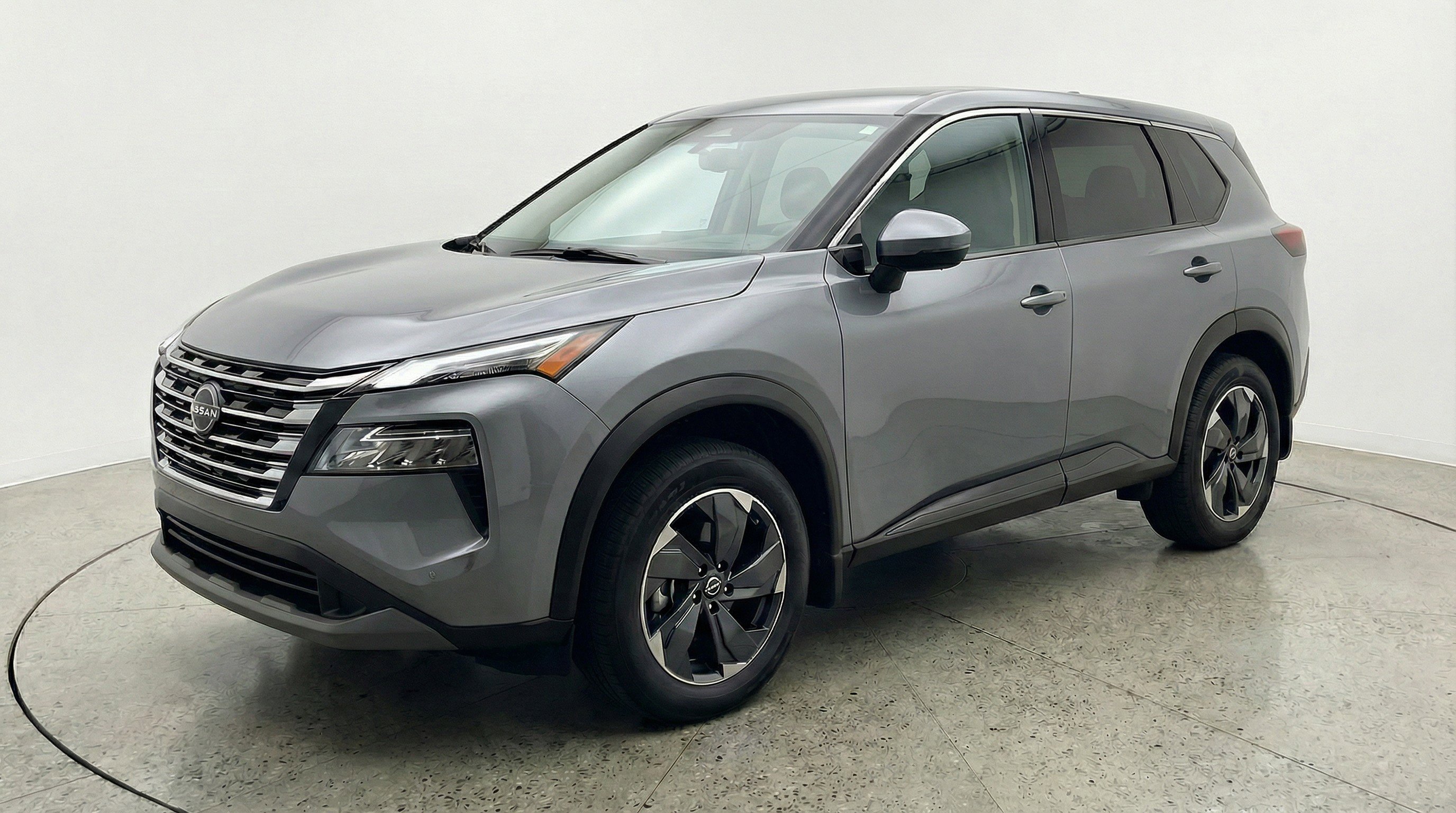 Used 2025 Nissan Rogue SV AWD/4WD image 3