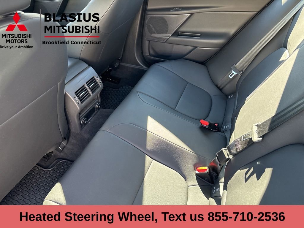 Used 2017 Jaguar XE Premium image 11