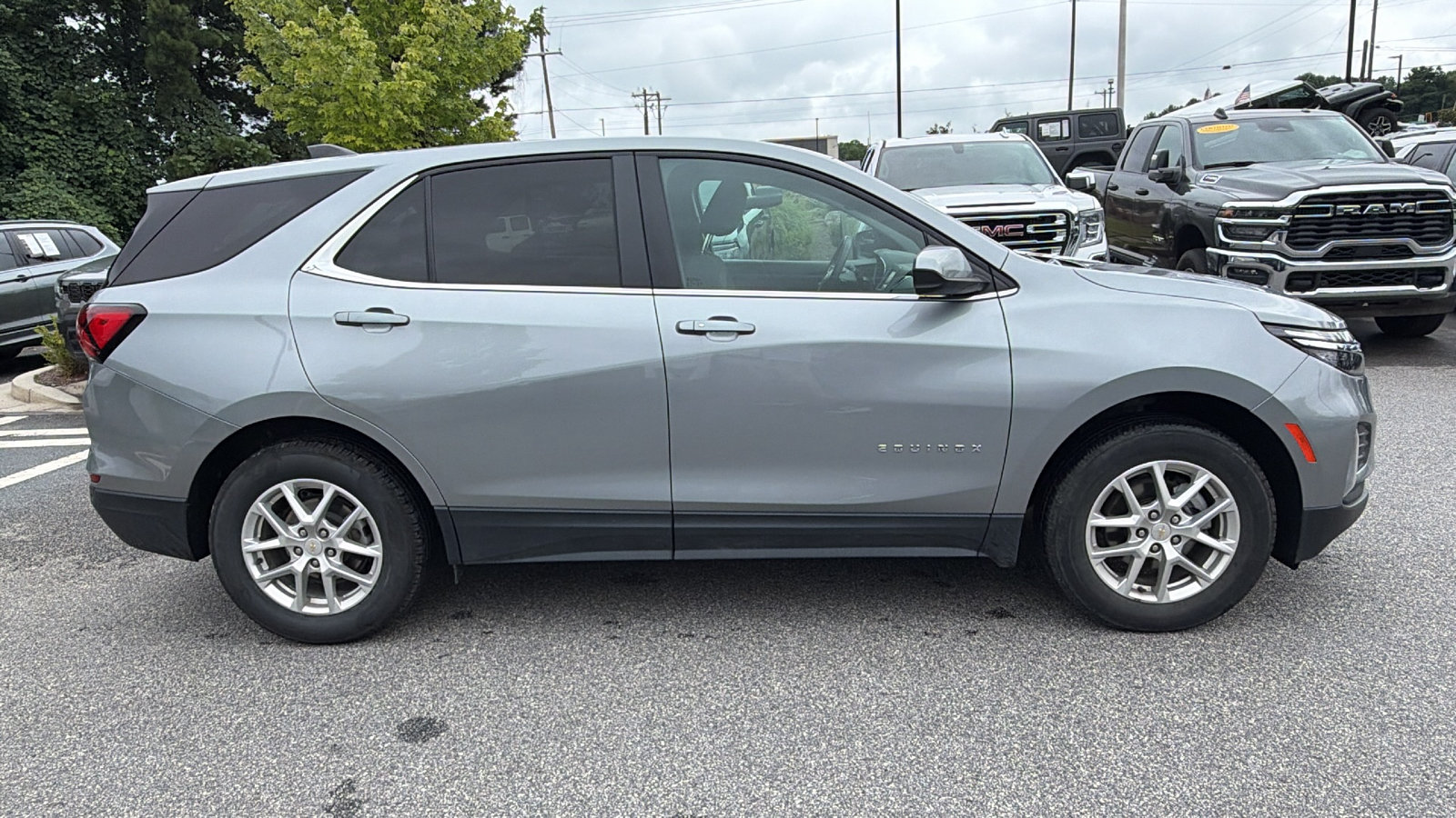 Used 2024 Chevrolet Equinox LT AWD/4WD image 7