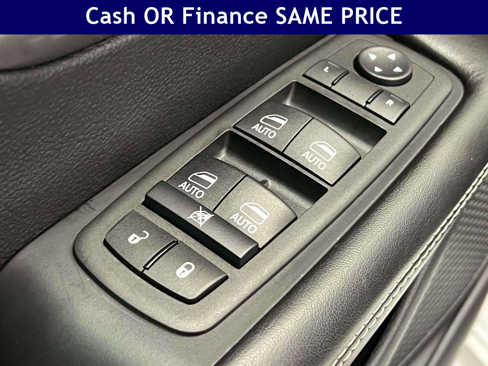 Used 2026 Chrysler Pacifica Select FWD image 17