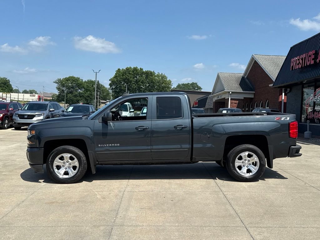 Used 2018 Chevrolet Silverado 1500 LT w/ All Star Edition AWD/4WD image 3