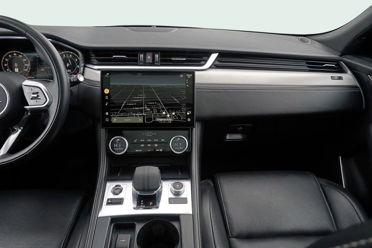 Used 2024 Jaguar F-PACE R-Dynamic S image 21