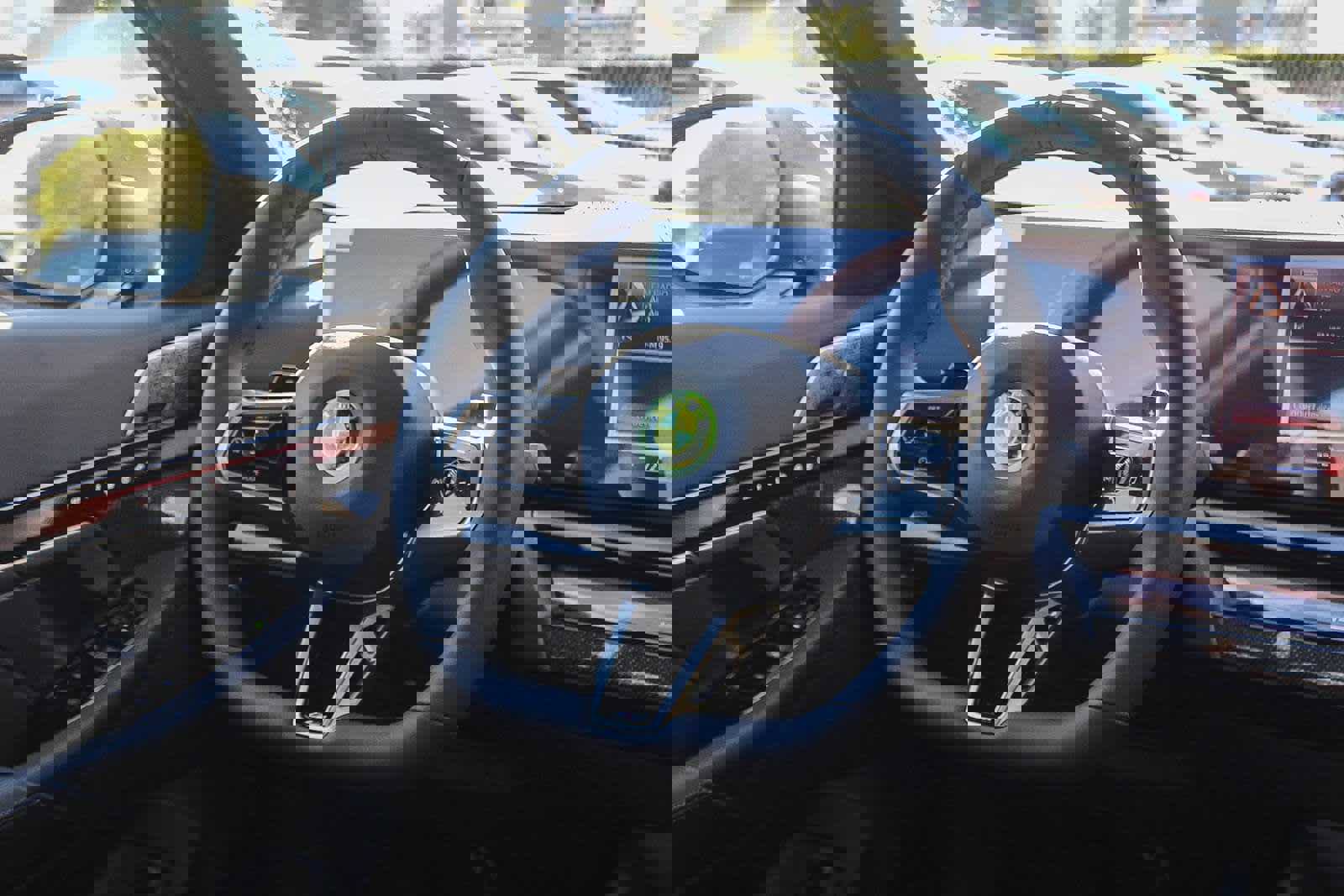 New 2026 BMW 550e xDrive w/ Executive Package image 15