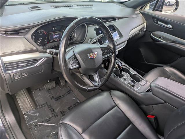 Used 2023 Cadillac XT4 Premium Luxury image 9