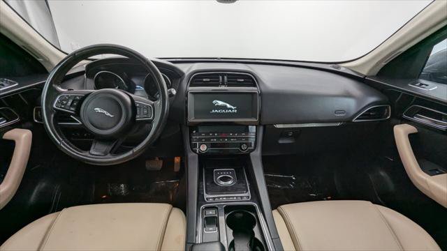 Used 2020 Jaguar F-PACE Premium AWD/4WD image 24
