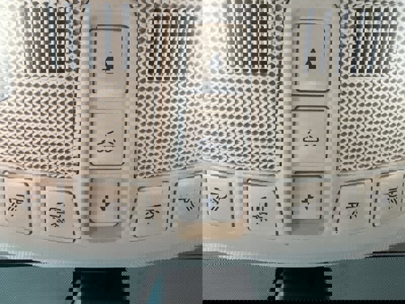 Used 2018 Ford Fusion SE w/ Fusion SE Technology Package image 19