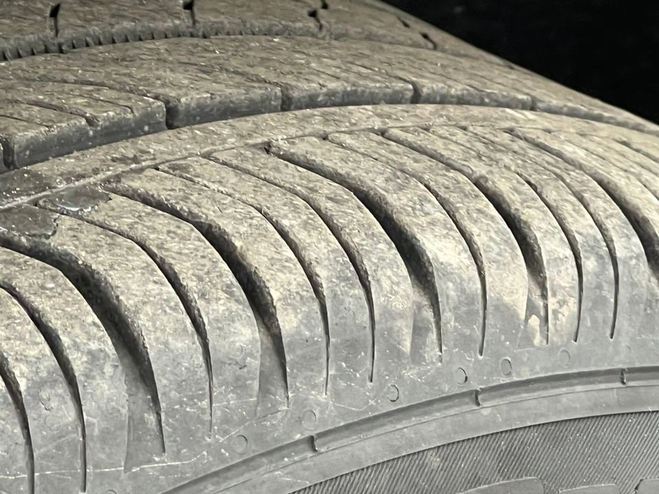 Used 2023 Buick Envision Essence w/ Technology Package I image 9