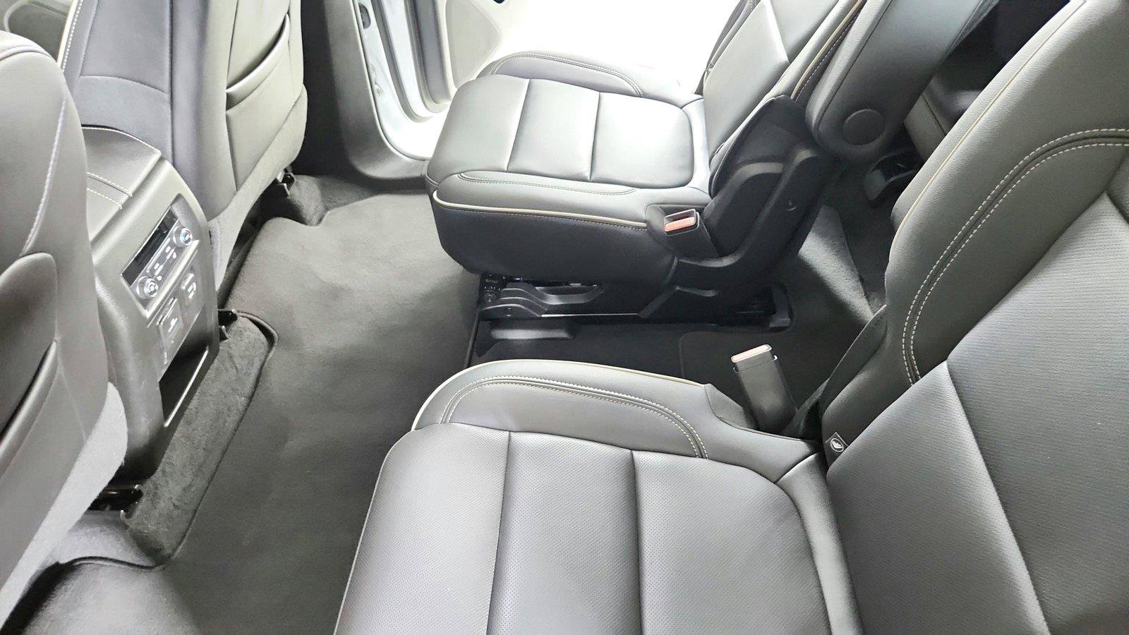 Used 2023 Chevrolet Traverse Premier w/ Redline Edition FWD image 25