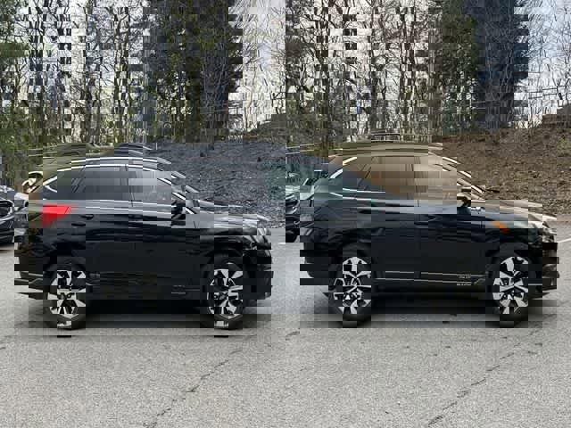 Used 2016 Subaru Outback 2.5i Limited image 3