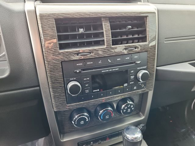 Used 2012 Jeep Liberty Limited image 21