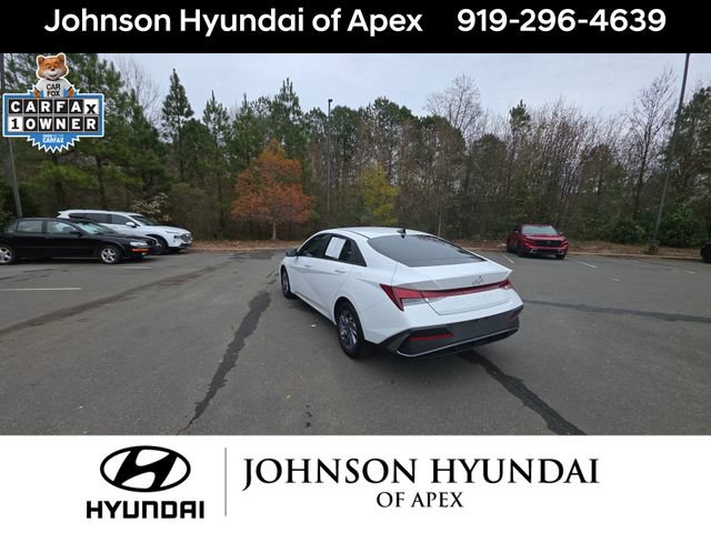 Certified 2024 Hyundai Elantra SEL image 17