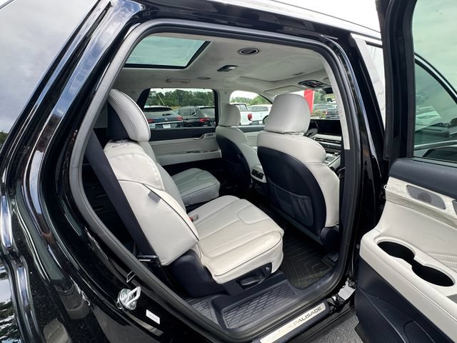 Used 2025 Hyundai Palisade Calligraphy AWD/4WD image 17