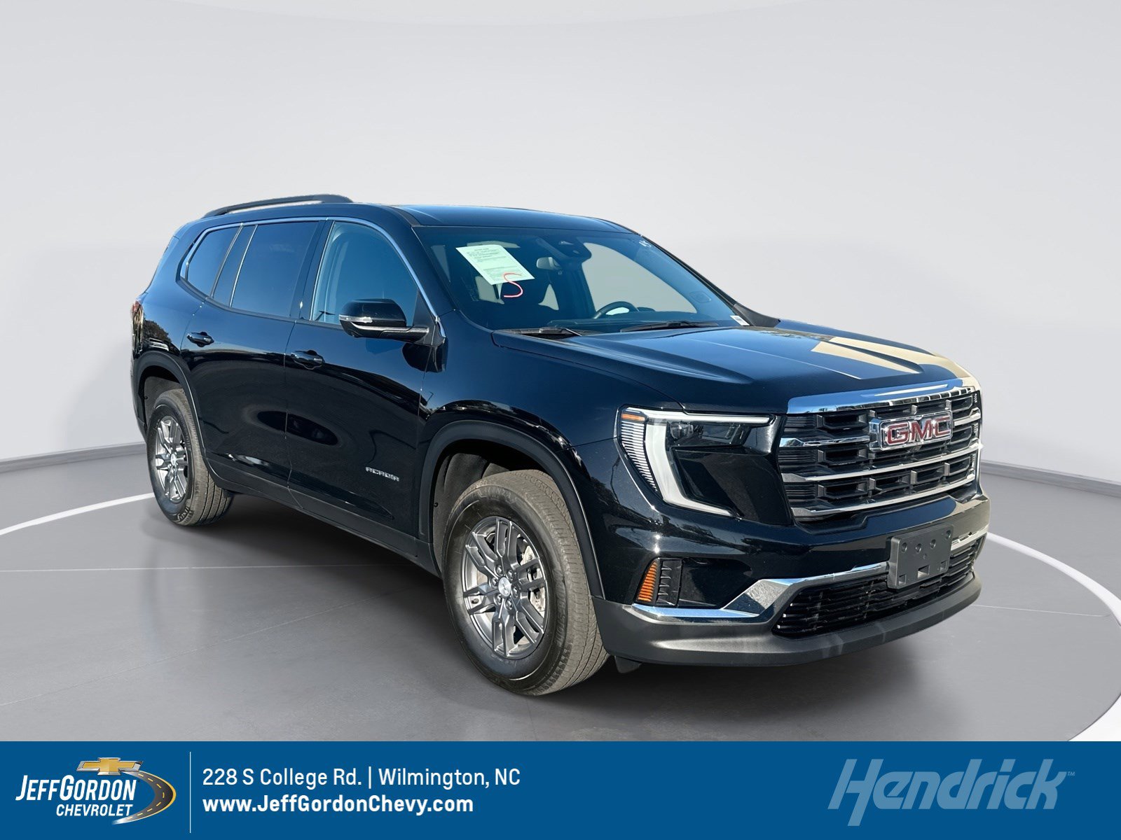 Used 2025 GMC Acadia Elevation