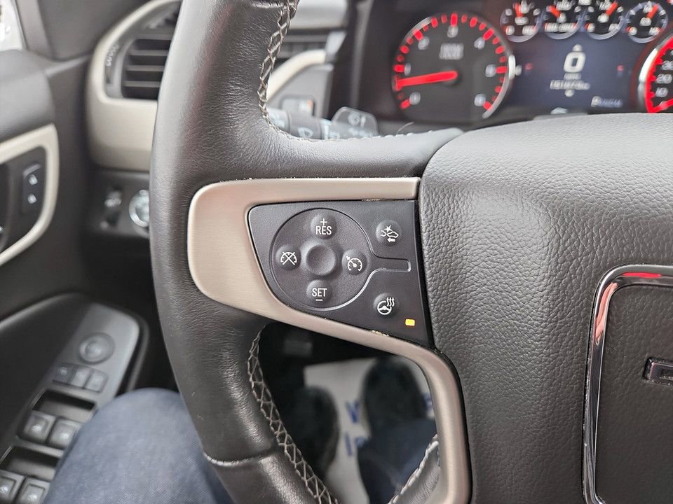 Used 2016 GMC Yukon Denali image 18