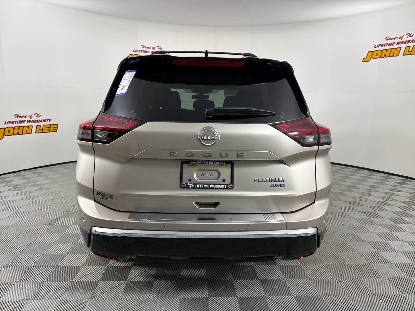 New 2026 Nissan Rogue Platinum image 4