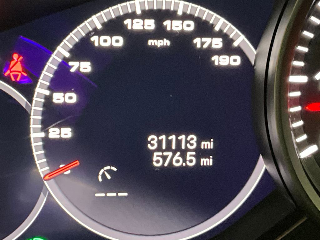 Used 2023 Porsche Panamera 4 Platinum Edition AWD/4WD image 17