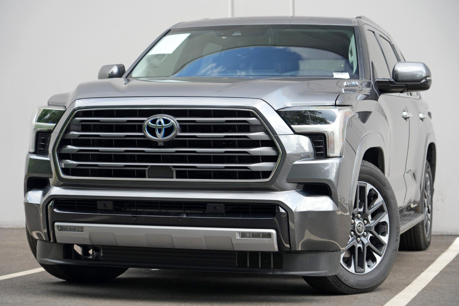 Used 2023 Toyota Sequoia Limited AWD/4WD image 3