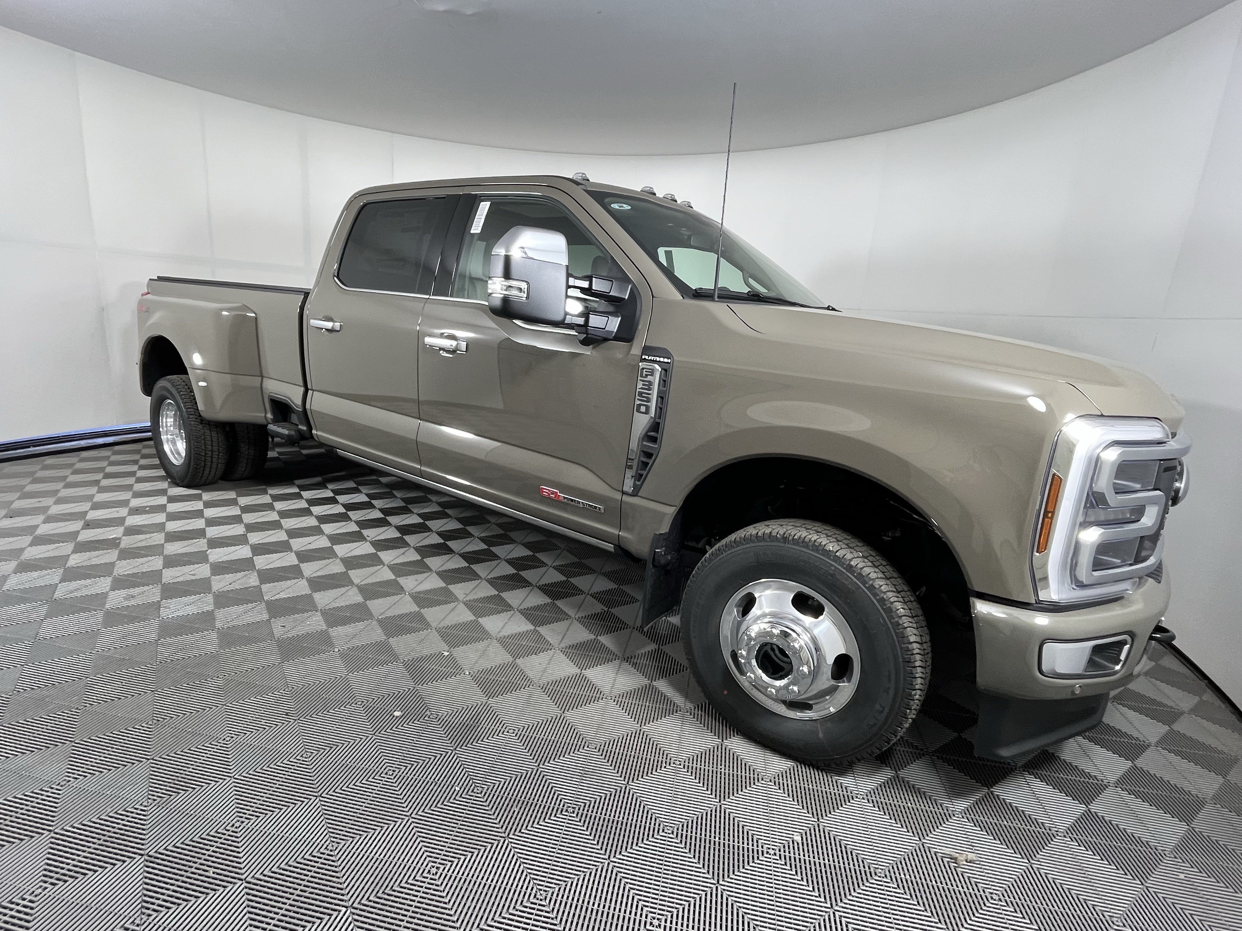 New 2026 Ford F350 Platinum w/ Platinum Plus Package AWD/4WD image 7