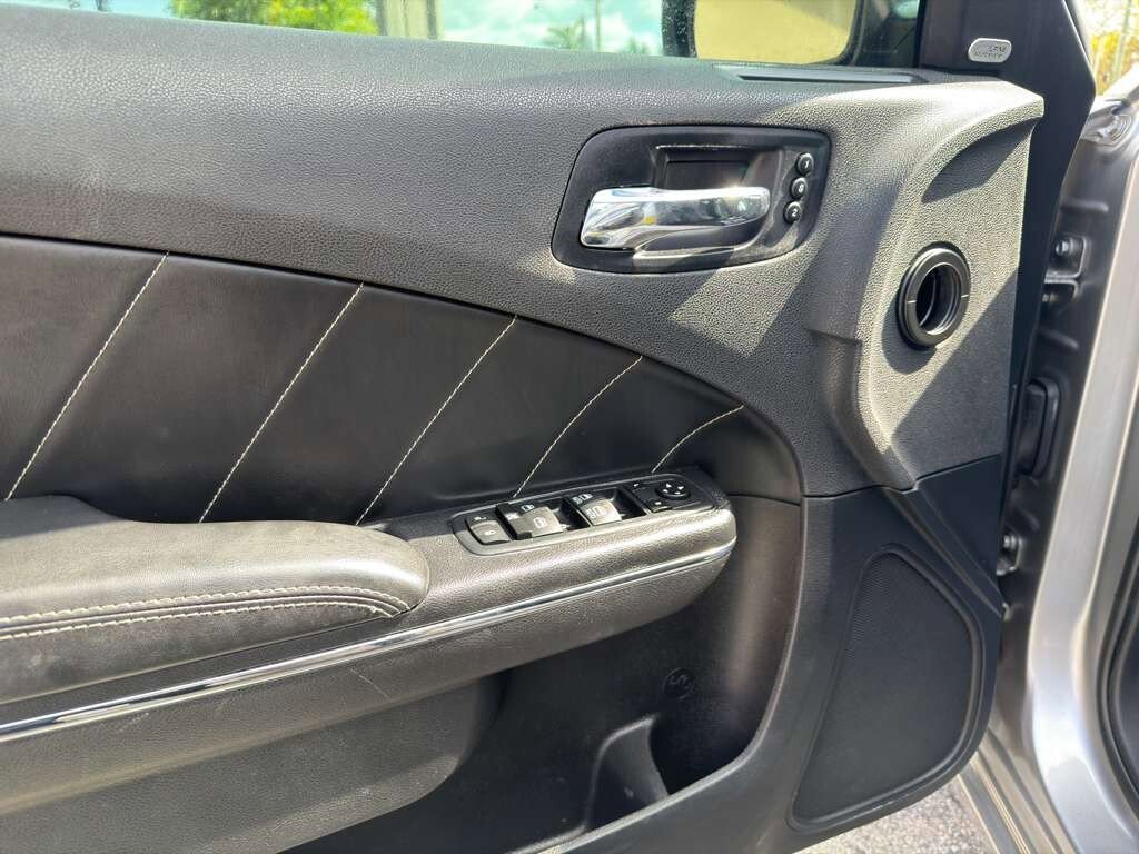 Used 2014 Dodge Charger R/T RWD image 11