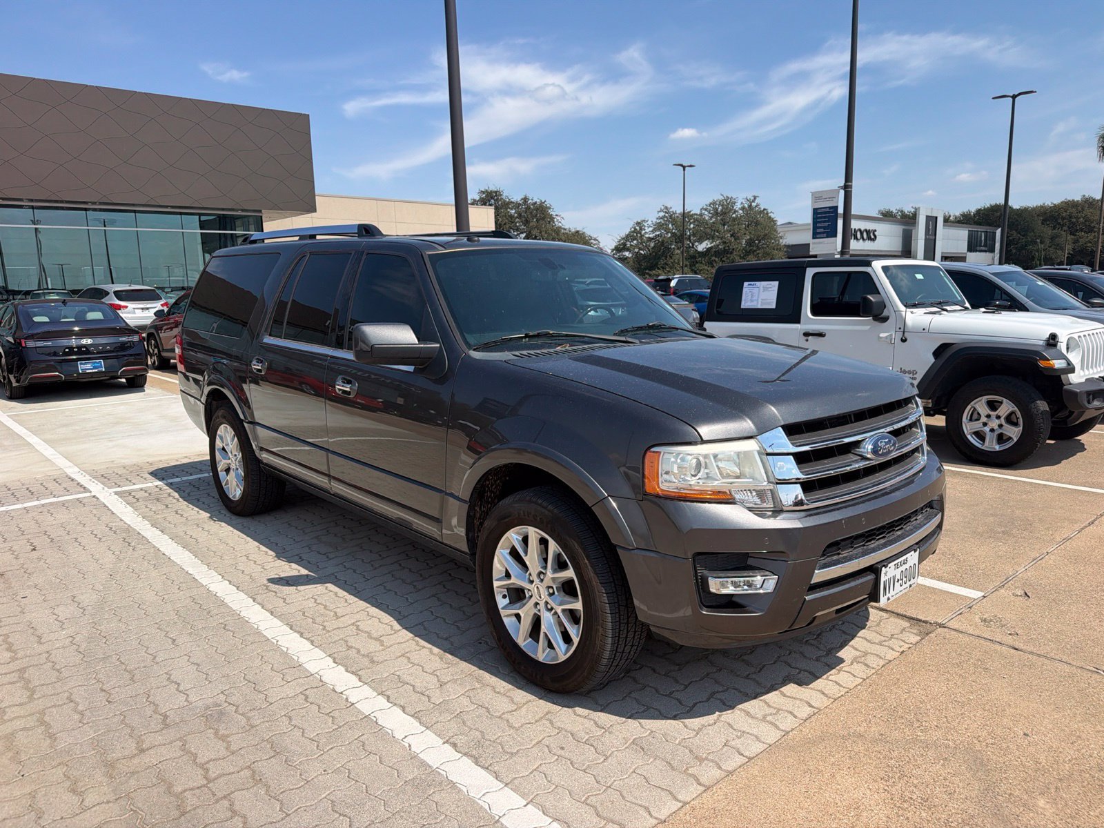 Used 2017 Ford Expedition EL Limited w/ Equipment Group 301A RWD image 4
