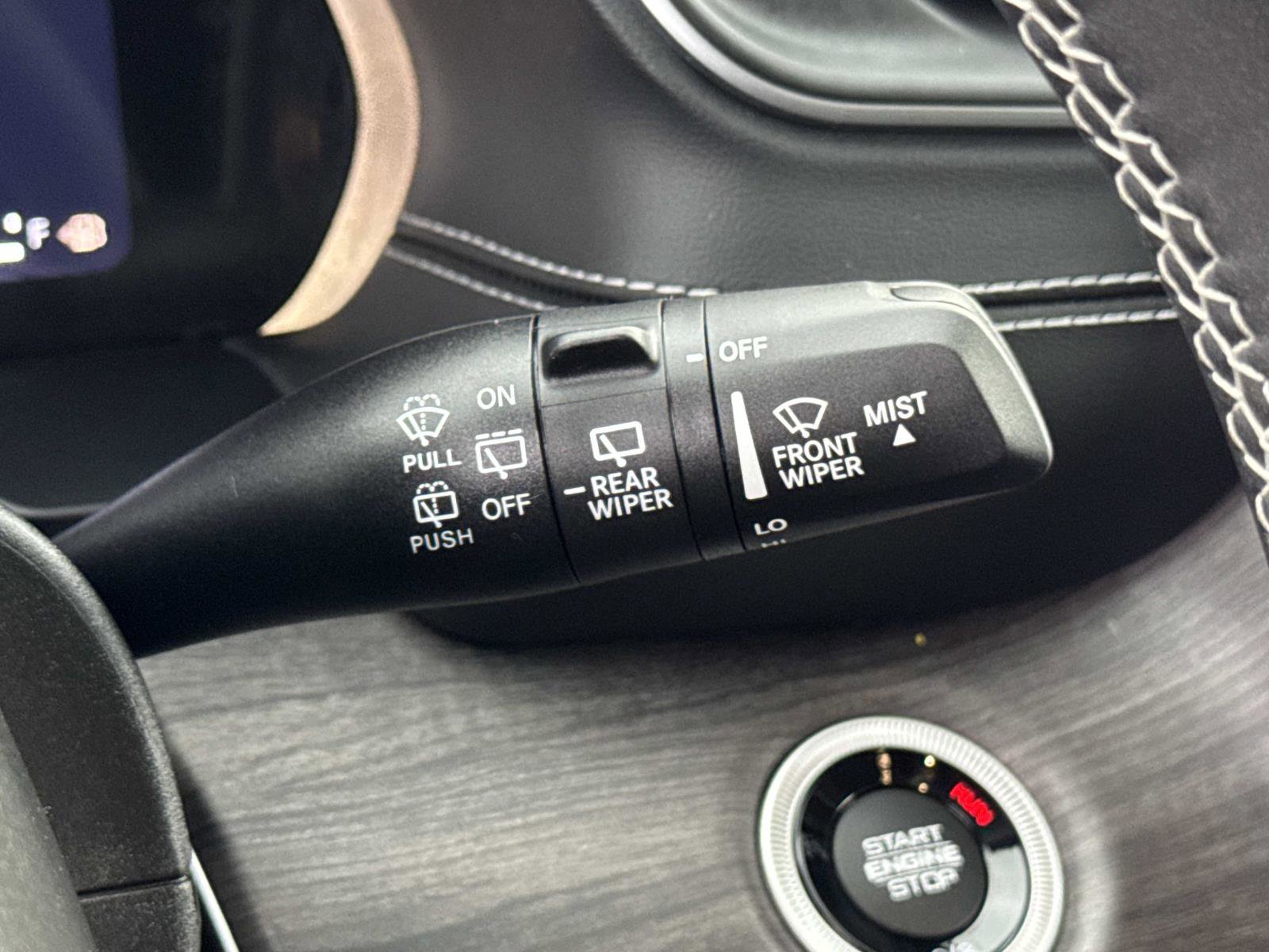 Used 2024 Jeep Grand Cherokee Limited w/ Black Appearance Package image 9