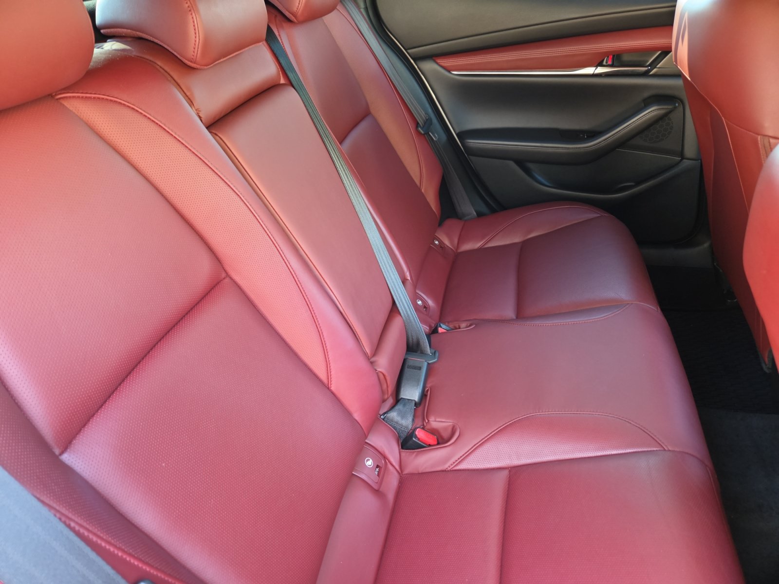 Used 2021 MAZDA MAZDA3 s FWD image 18