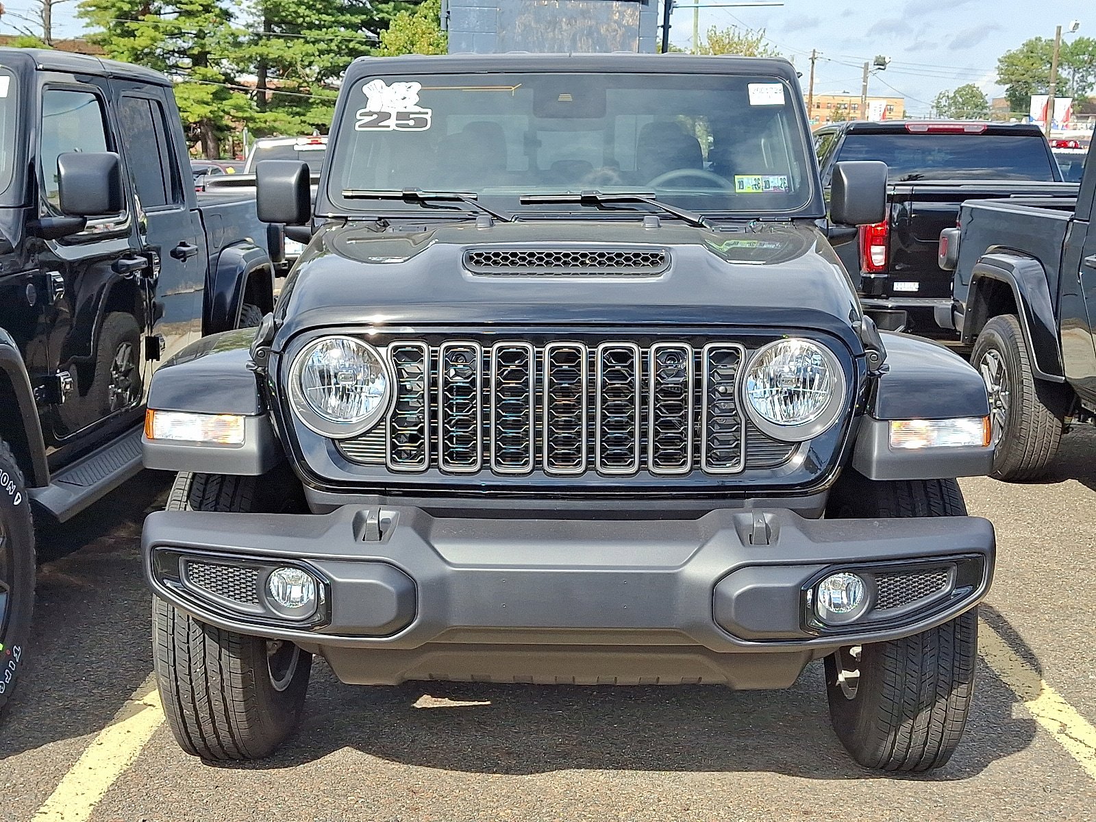 New 2025 Jeep Gladiator Sport AWD/4WD image 2