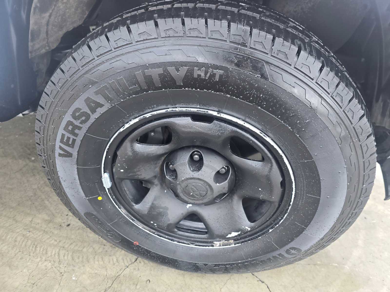 Used 2019 Toyota Tacoma SR image 9