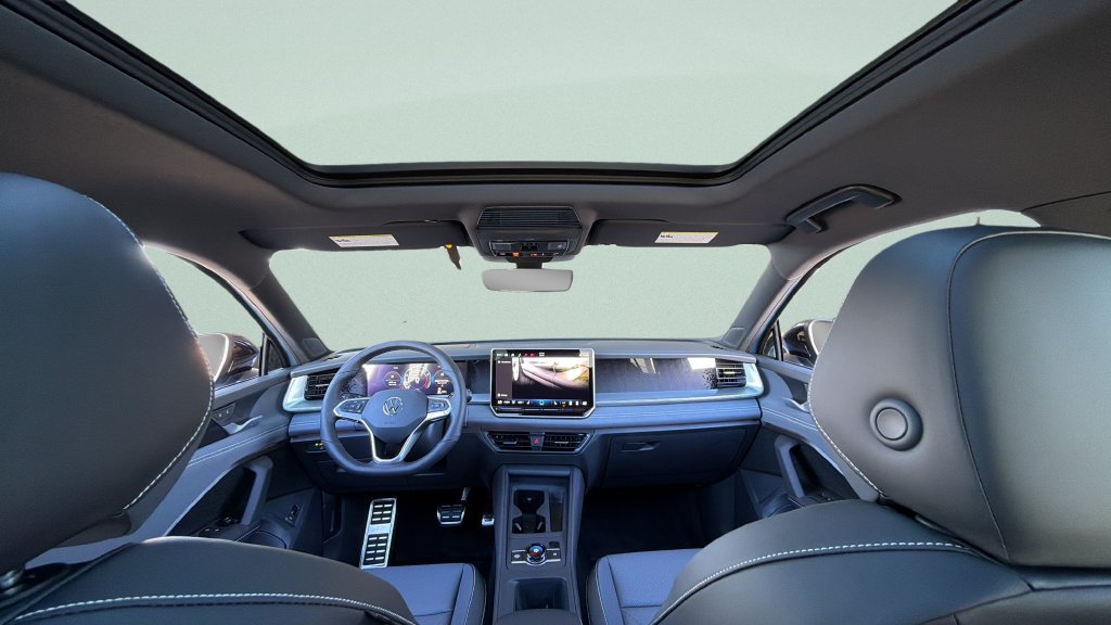 New 2026 Volkswagen Tiguan SE R-Line FWD image 28