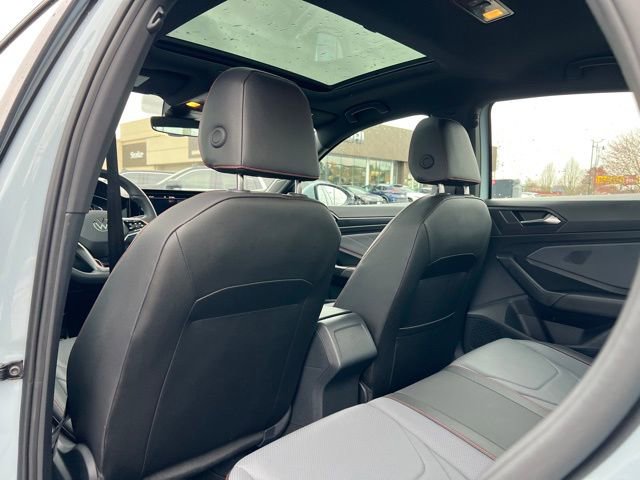 Used 2025 Volkswagen Jetta GLI Autobahn image 11