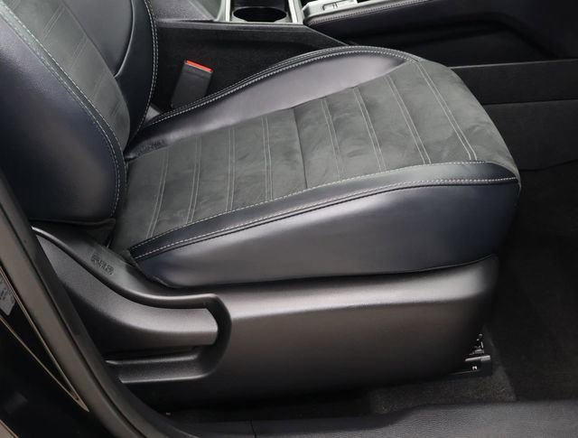 Used 2024 Mitsubishi Outlander SE Black Edition FWD image 17