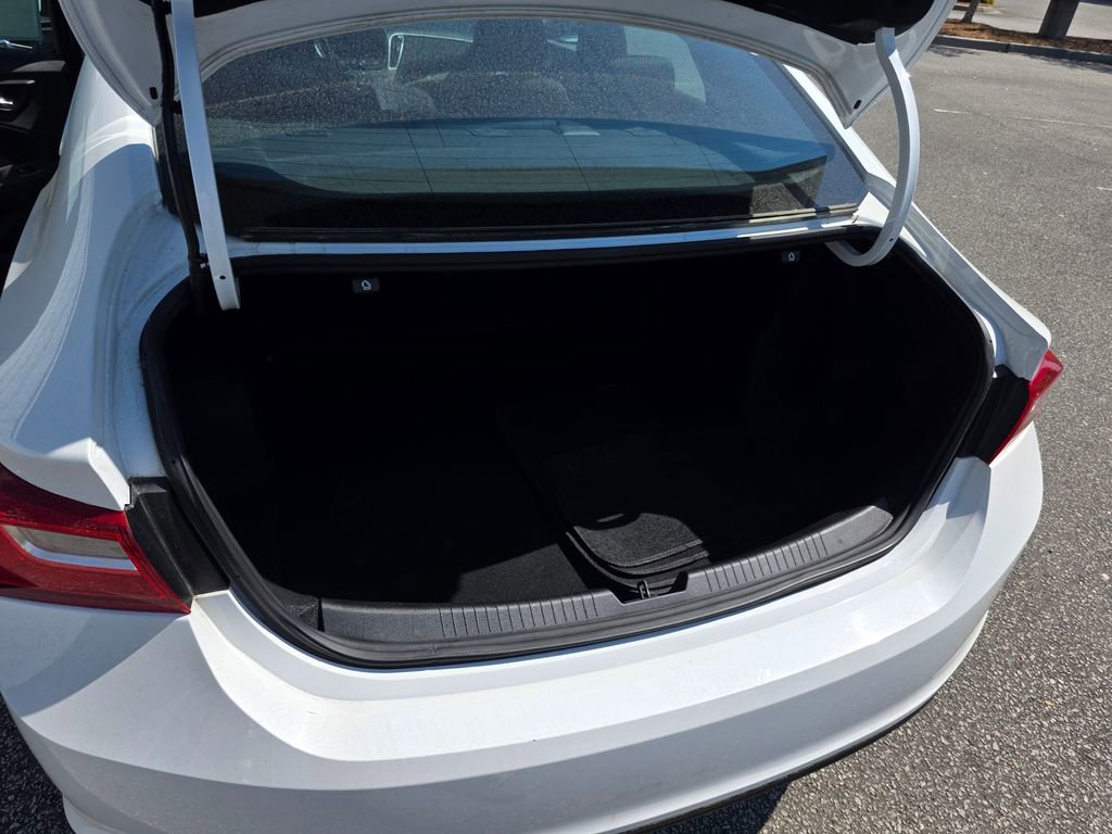 Used 2023 Chevrolet Malibu LS FWD image 17