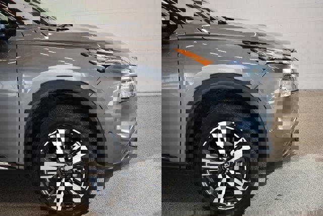 Used 2023 Nissan Rogue SL w/ SL Premium Package image 13