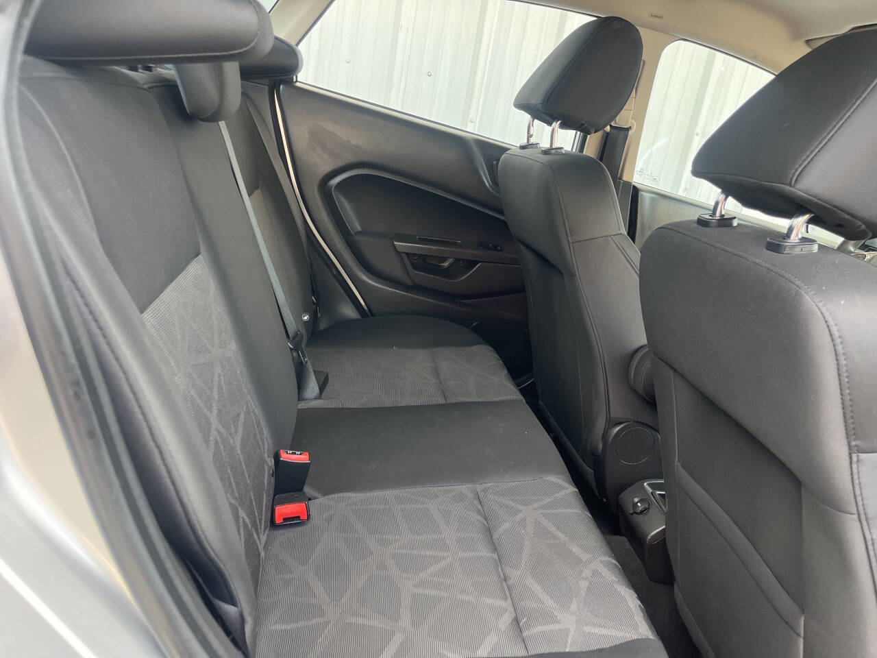 Used 2013 Ford Fiesta SE image 21
