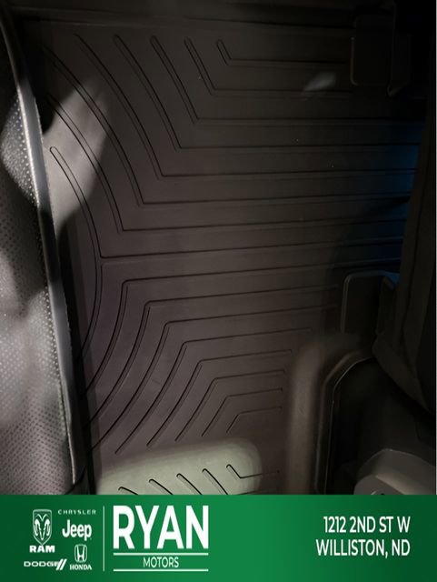 Used 2024 Ford F250 Lariat w/ Sport Appearance Package image 27